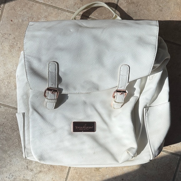 youngliving Handbags - Vegan leather - Youngliving essential oil backpack